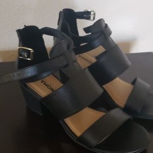 NWOT Sonoma Sandles